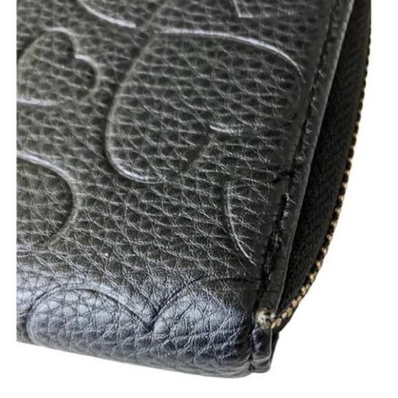 Black Quilted Heart Wallet - Picture 4 of 4
